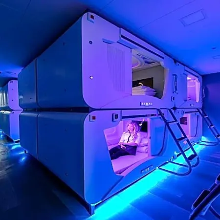 Capsule * Ταλίν