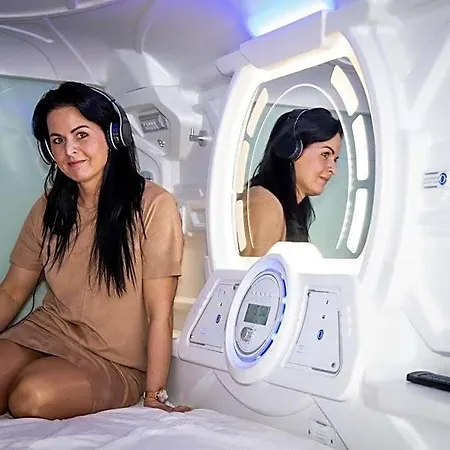 Capsule Hostel *
