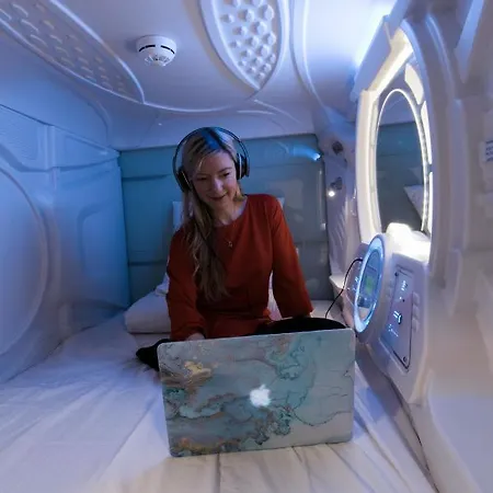 Capsule Hostal