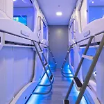 Capsule Hostel *