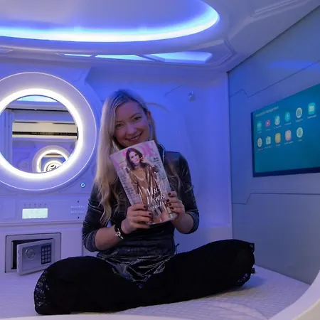 Хостел Capsule *